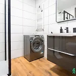 Slavita Park, Myweek Apartment *