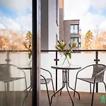 Slavita Park, Myweek *