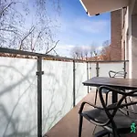 Slavita Park, Myweek Apartment *