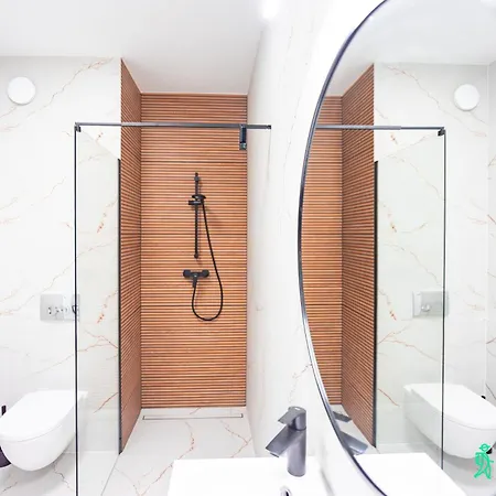 Slavita Park, Myweek