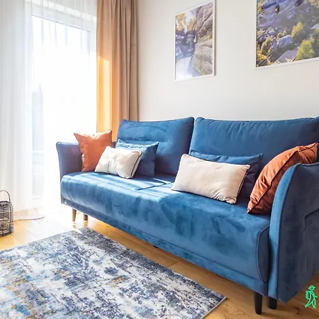 Slavita Park, Myweek