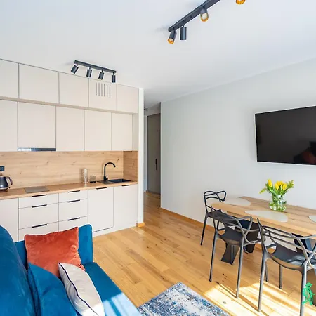 Slavita Park, Myweek