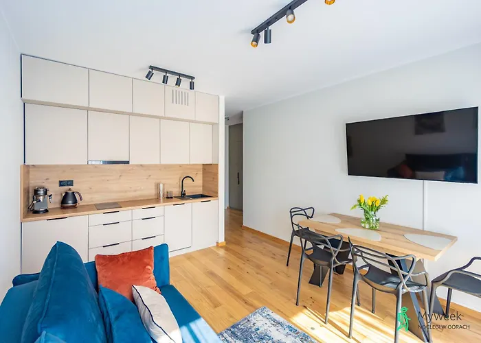 Slavita Park, Myweek