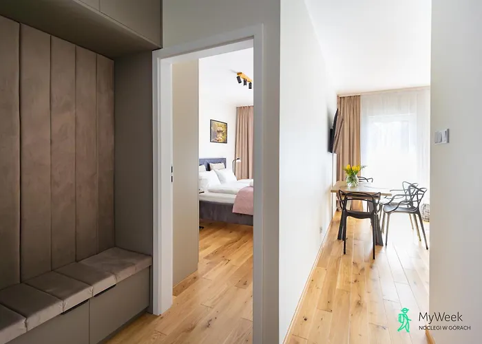 Slavita Park, Myweek Apartment *